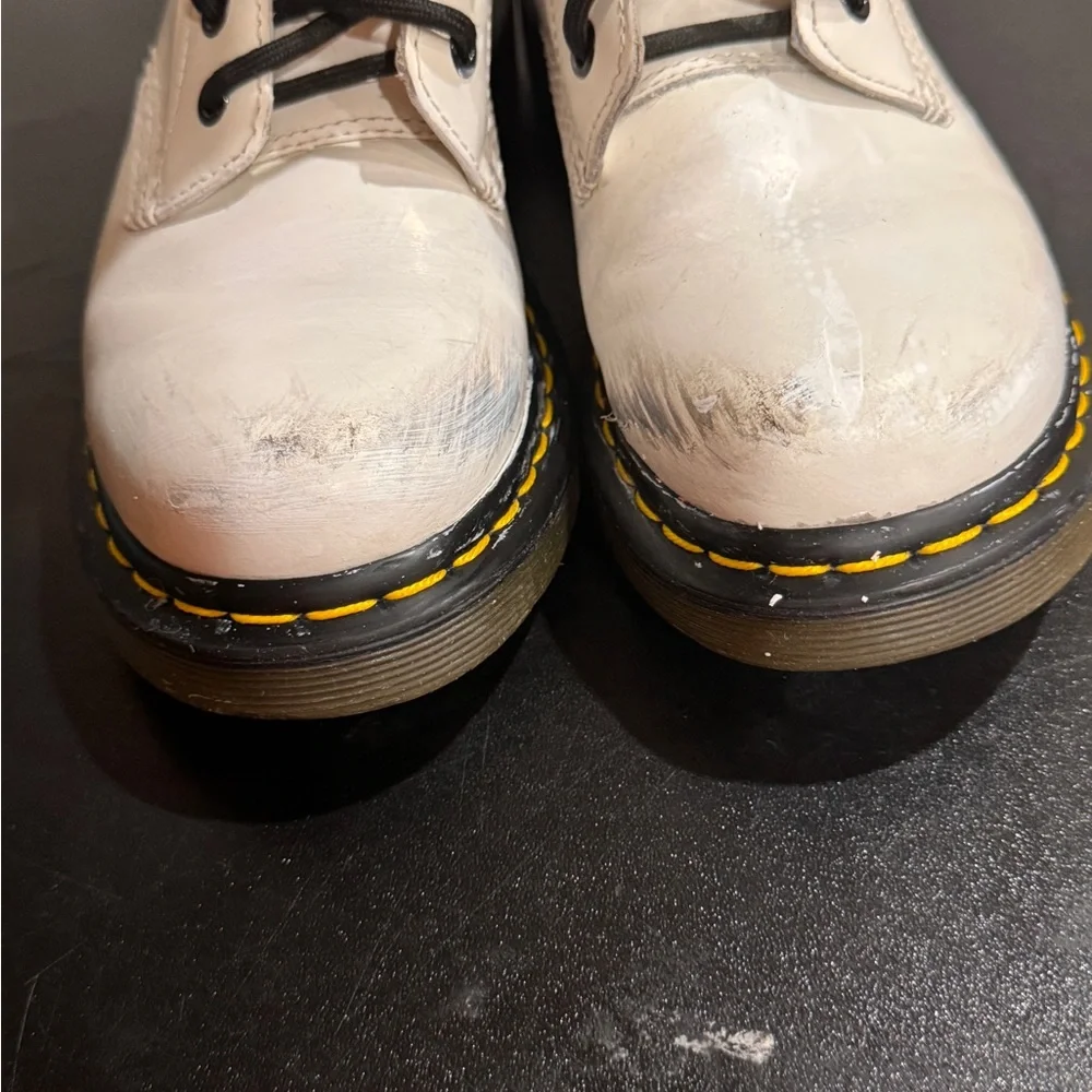 Dr. Martens White Ankle combat size 6 Boots
